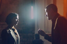 Amber Rose Revah as Mika Bakhash, Matthew Fox as Andy Yeats in Last Light - 'Darkness Falls'
