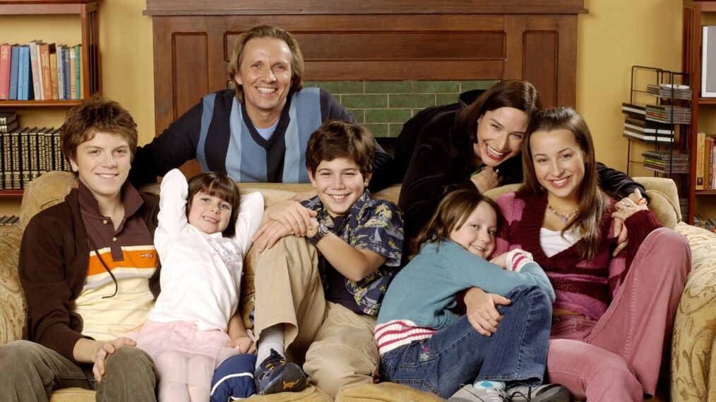 #’Life With Derek’ Cast Reunites on Set of Spinoff Movie