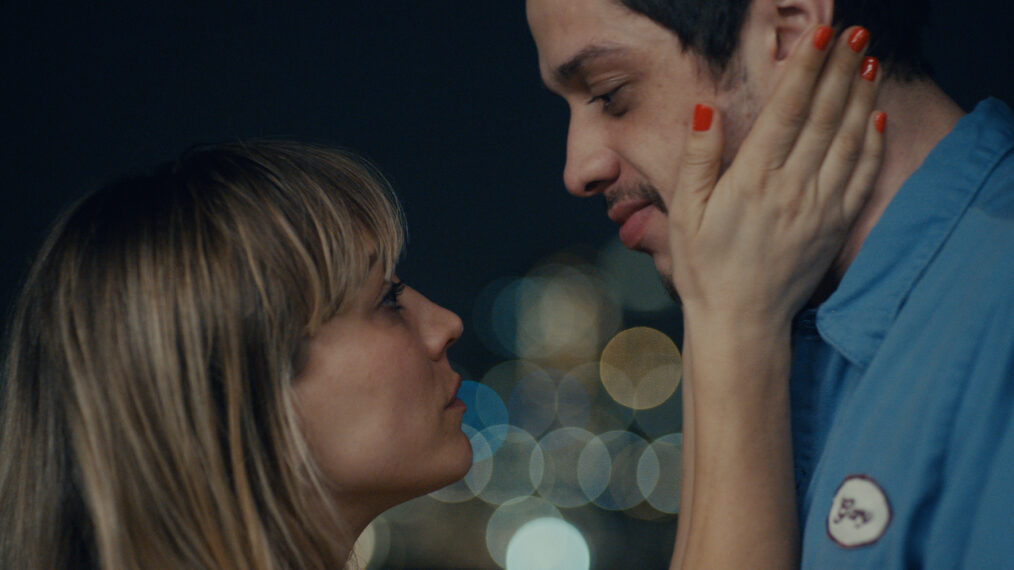 Kaley Cuoco as Sheila, Pete Davidson as Gary in Meet Cute