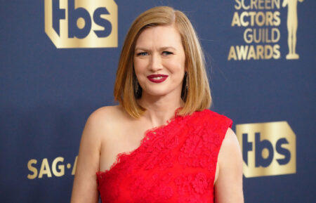 Mireille Enos attends SAG Awards