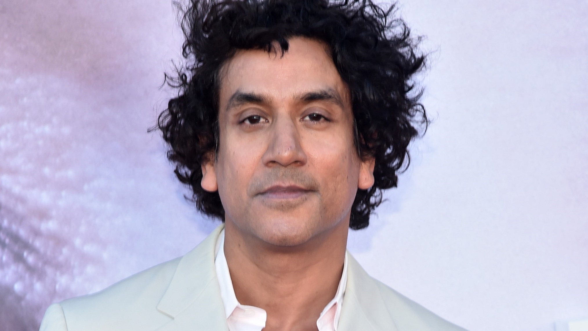 Naveen Andrews - Agent, Manager, Publicist Contact Info