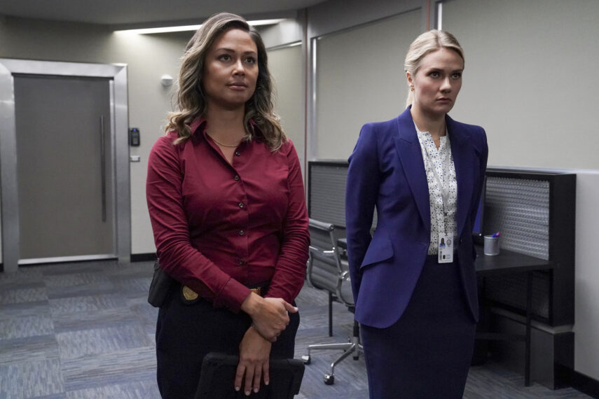 Vanessa Lachey as Jane Tennant and Tori Anderson as Kate Whistler in NCIS Hawai'i
