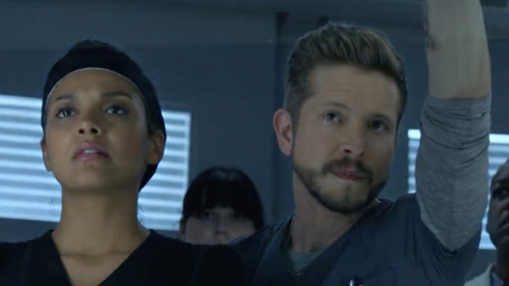 Jessica Lucas as Billie, Matt Czuchry as Conrad in The Resident