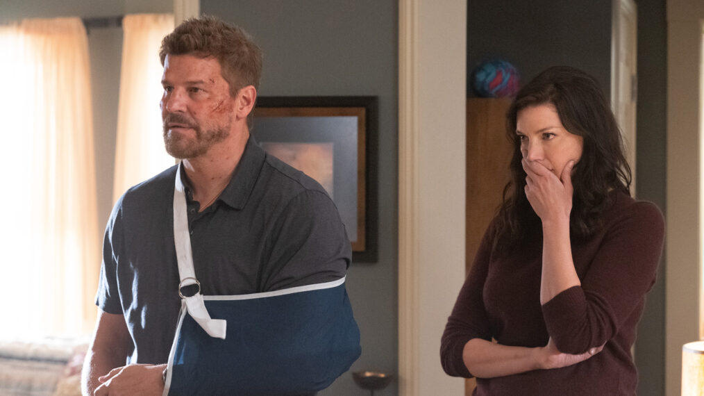 David Boreanaz as Jason Hayes and Jessica Paré as Mandy Ellis in SEAL Team