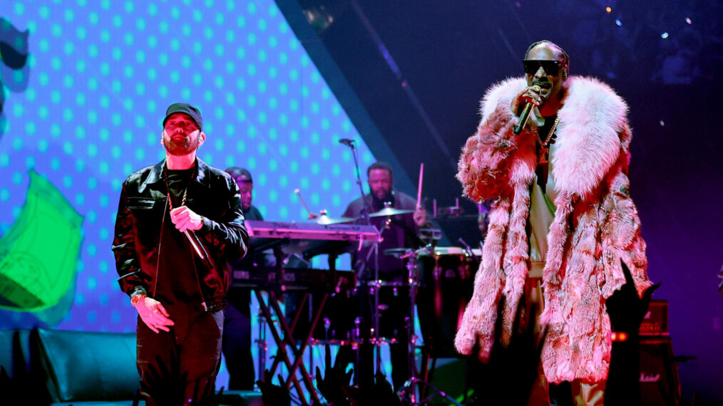 #Nicki Minaj, Snoop Dogg and Eminem & More Must-See MTV VMAs Performances (VIDEO)