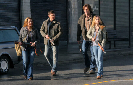 Samantha Ferris, Jensen Ackles, Jared Padalecki, Alona Tal in Supernatural