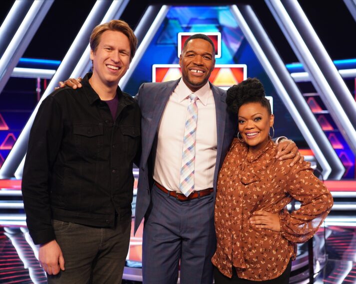 The $100,000 pyramid pete holmes michael strahan yvette nicole brown