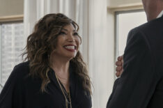 Tisha Campbell as Suzanne Prentiss, Neil Patrick Harris as Michael Lawson in Uncoupled