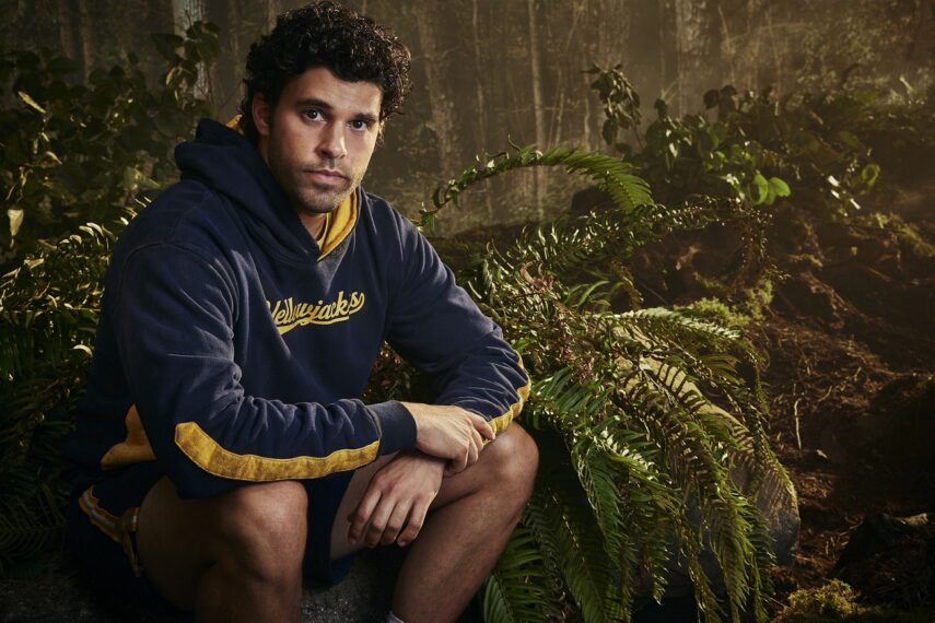 'Yellowjackets' Star Steven Krueger Delves Into Dire Dilemmas & Season 2  Teasers