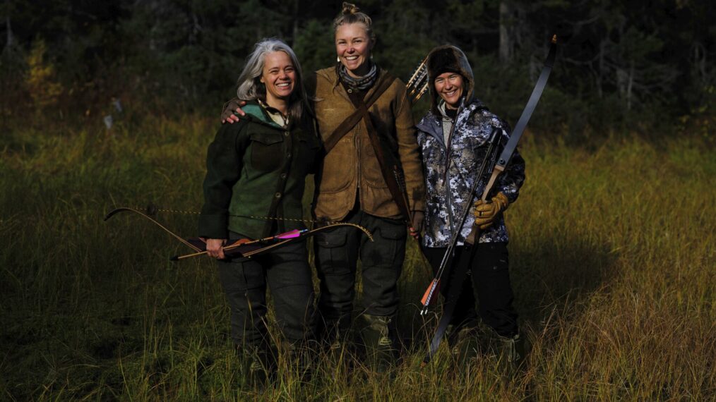 Woniya Thibeault, Callie Russell, and Michelle Finn in 'Alone: Frozen'