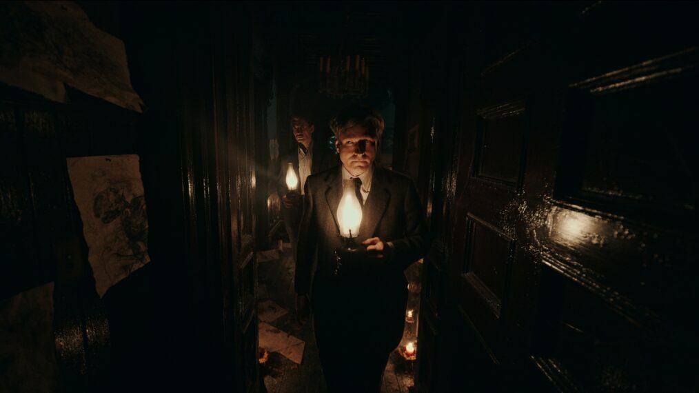 Ben Barnes as Thurber, Crispin Glover as Pickman in Guillermo del Toro's Cabinet Of Curiosities