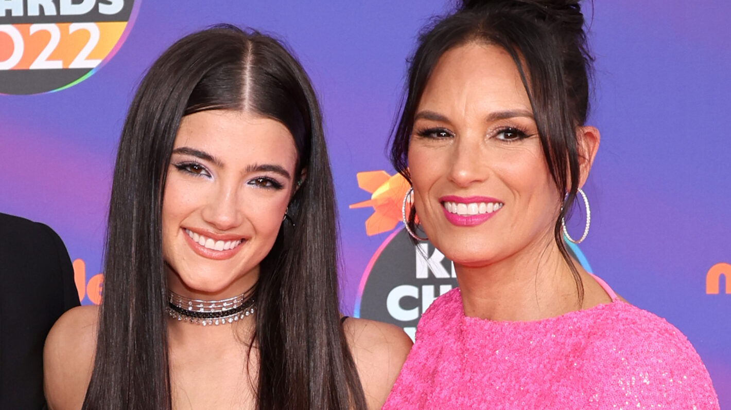 'Dancing With the Stars' TikTok Star Charli D'Amelio & Mother Heidi