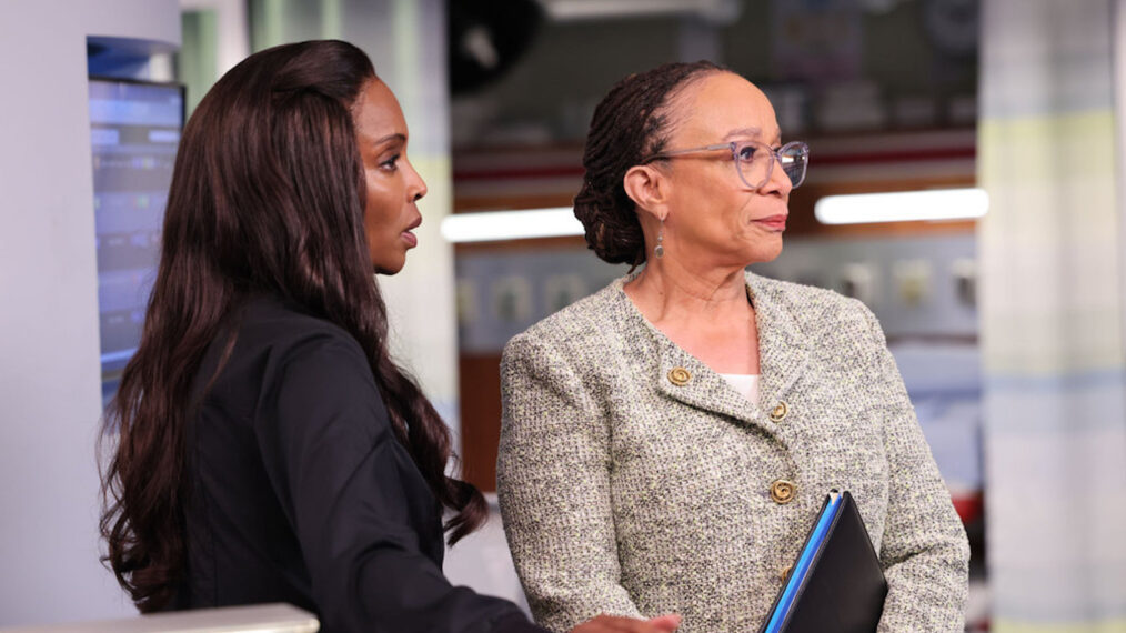 Marlyne Barrett as Maggie Lockwood, S. Epatha Merkerson as Sharon Goodwin in Chicago Med - Season 8