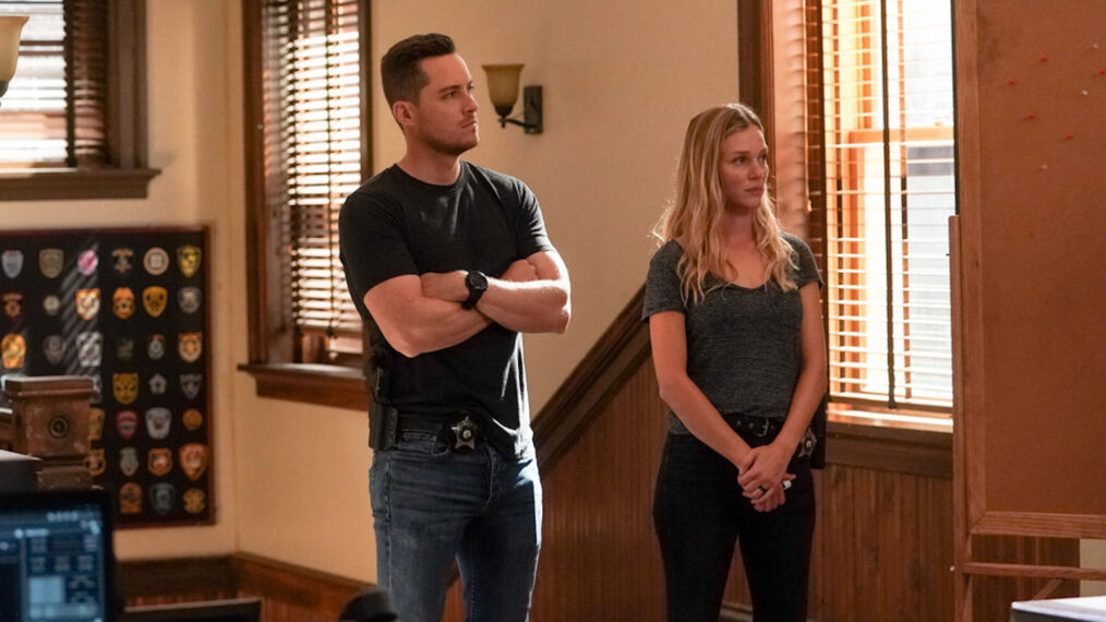 Jesse Lee Soffer as Jay Halstead, Tracy Spiridakos as Hailey Upton in Chicago PD