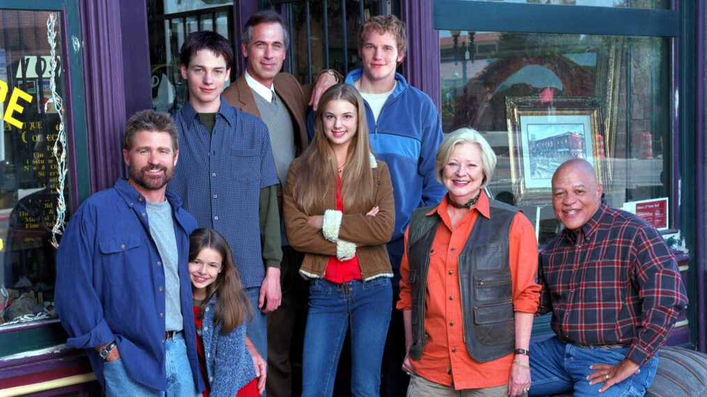 Everwood cast - Treat Williams, Vivien Cardone, Gregory Smith, Tom Amandes, Emily VanCamp, Chris Pratt, Debra Mooney, and John Beasley