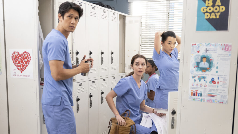 Harry Shum Jr., Adelaide Kane, Midori Francis in Grey's Anatomy