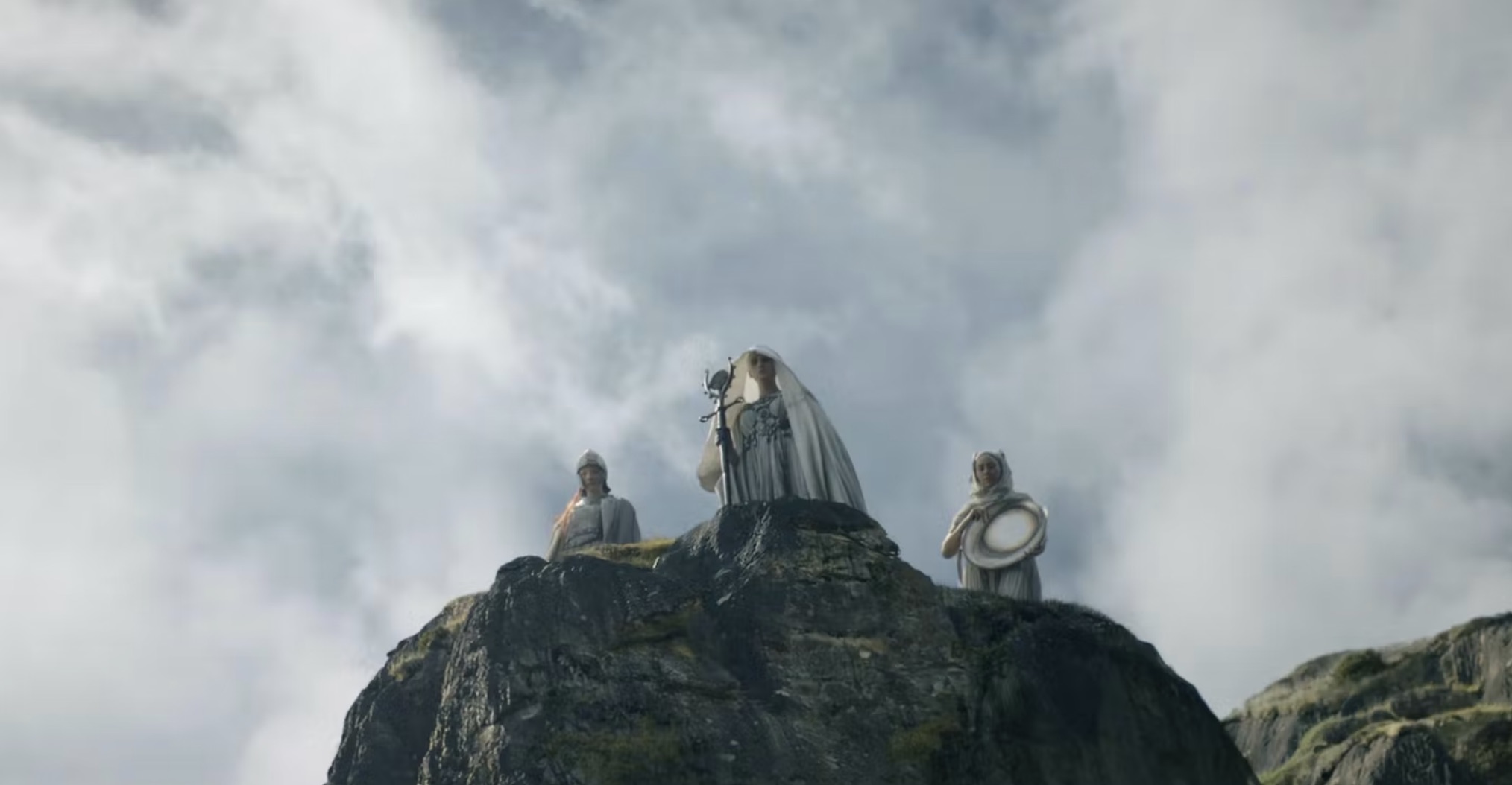 White-hooded figures in The Lord of the Rings: The Rings of Power Episode 5