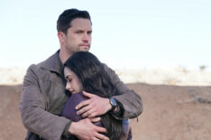 Nathan Dean as Max Evans and Jeanine Mason as Liz Ortecho in Roswell, New Mexico - 'How's It Going to Be'