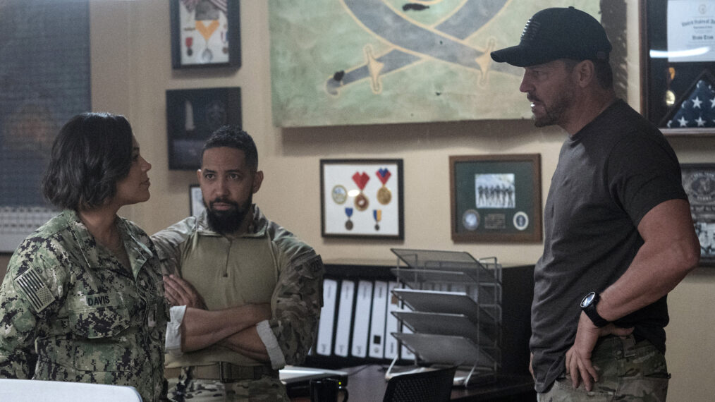 Toni Trucks as Lisa Davis, Neil Brown Jr. as Ray Perry, David Boreanaz as Jason Hayes in SEAL Team