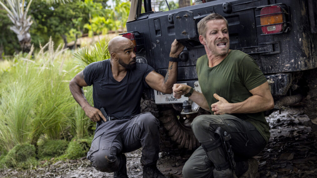 Shemar Moore as Daniel 'Hondo' Harrelson and Sean Maguire as Joe in SWAT