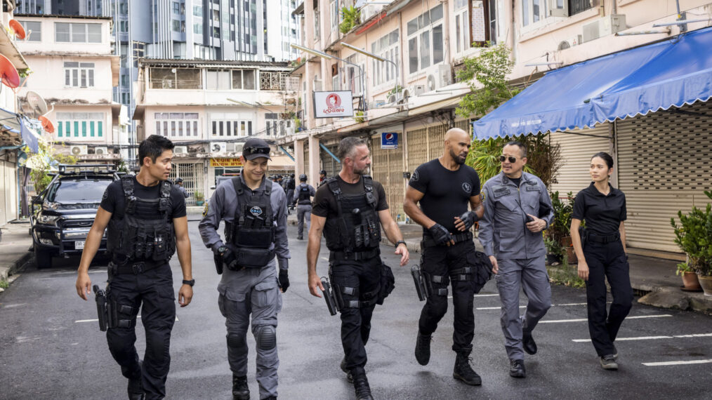 David Lim as Victor Tan, Jay Harrington as David “Deacon” Kay and Shemar Moore as Daniel “Hondo” Harrelson in S.W.A.T.