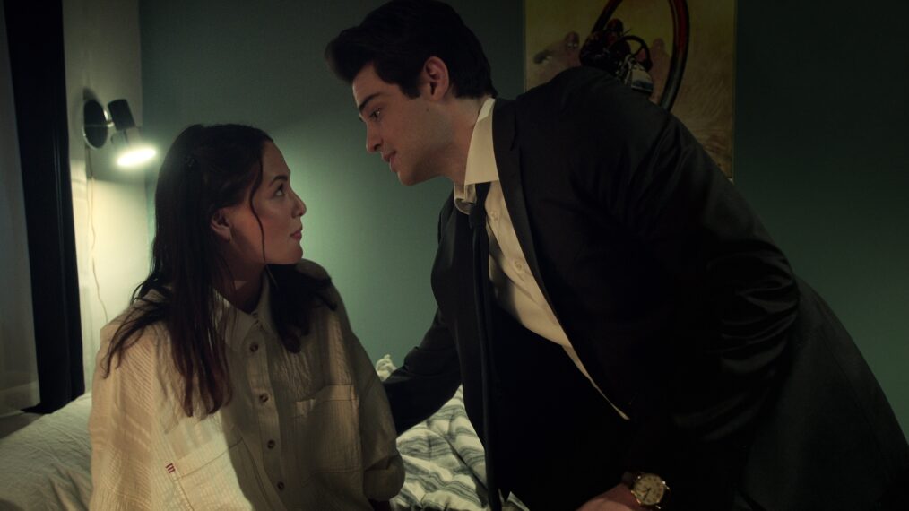 Fivel Stewart as Hannah Copeland, Noah Centineo as Owen Hendricks in The Recruit