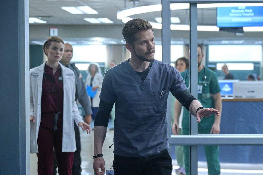 Kaley Ronayne and Matt Czuchry in The Resident