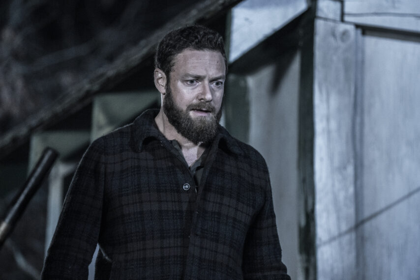 Ross Marquand como Aarón