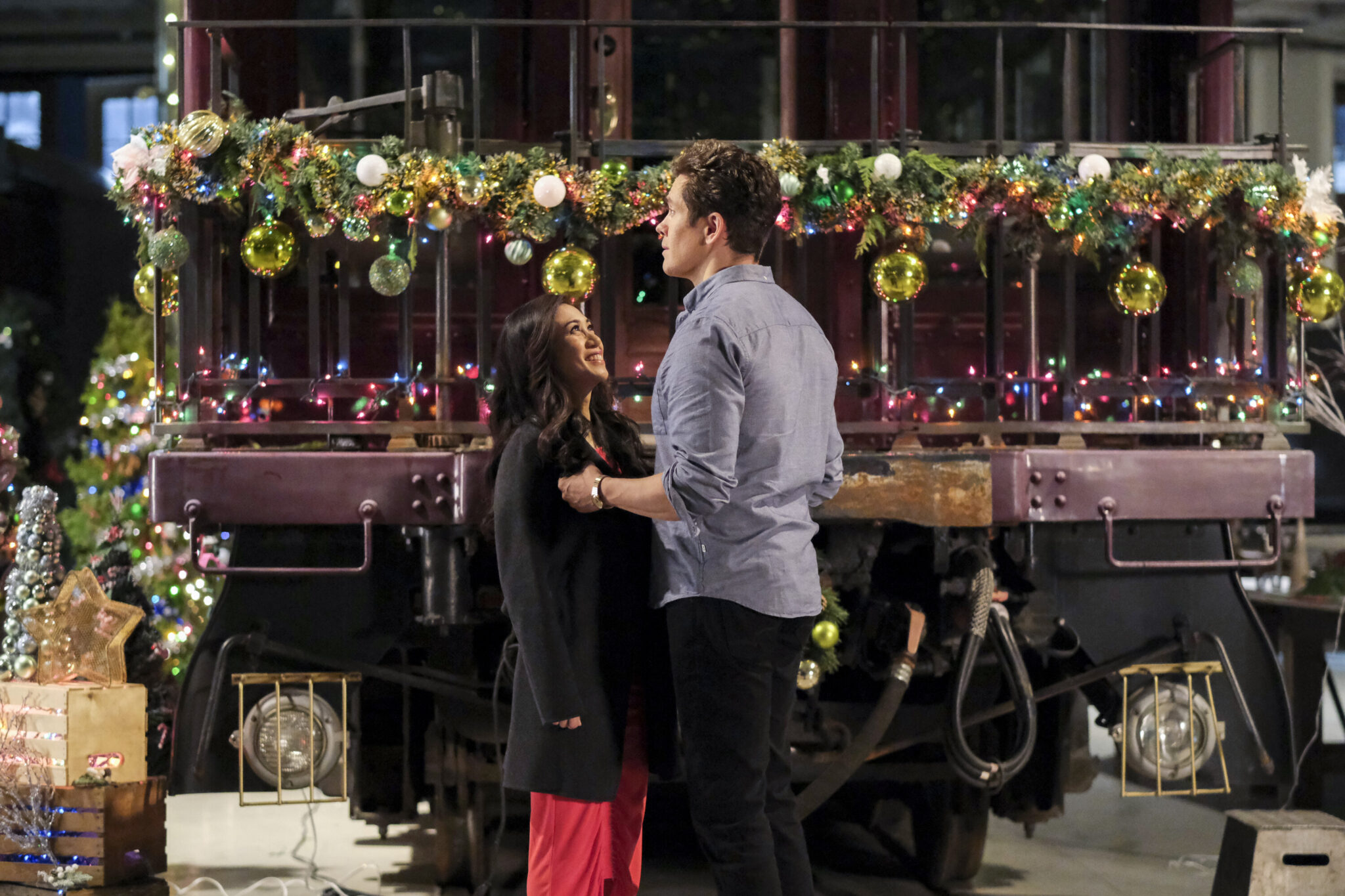 CBS Announces Cast for 3 Holiday Movies, Including Paul Greene, Liza