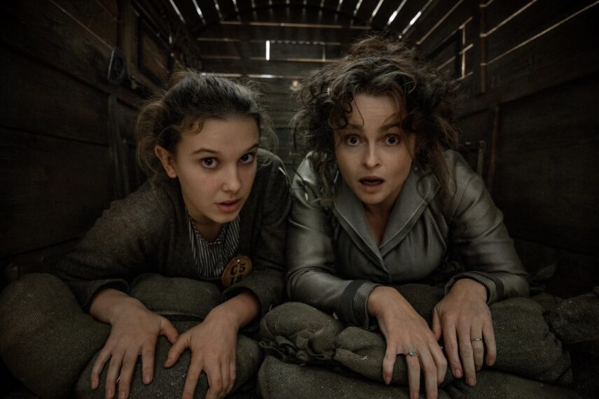 Millie Bobby Brown y Helena Bonham Carter en 'Enola Holmes 2' 