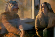 Zyra Gorecki as Izzy, Natalie Zea as Eve in 'La Brea' - Season 2, Episode 4 - 'The Fog'