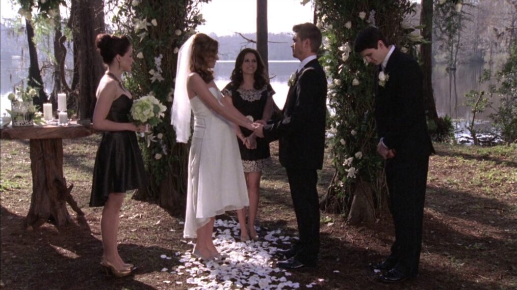 Sophia Bush, Bethany Joy Lenz, and Hilarie Burton Morgan in 'One Tree Hill'