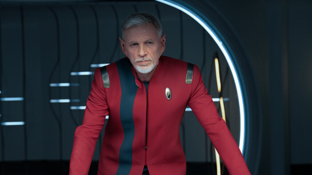 Callum Keith Rennie as Raynor in Star Trek: Discovery