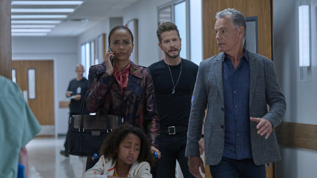 Sundra Oakley, Mila Davis-Kent, Matt Czuchry and Bruce Greenwood in 'The Resident'