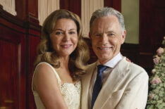 'The Resident': Bruce Greenwood & Jane Leeves on KitBell's 'Intimate' Wedding and Vows