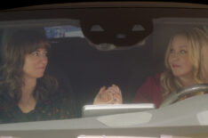 Linda Cardellini and Christina Applegate in 'Dead To Me'