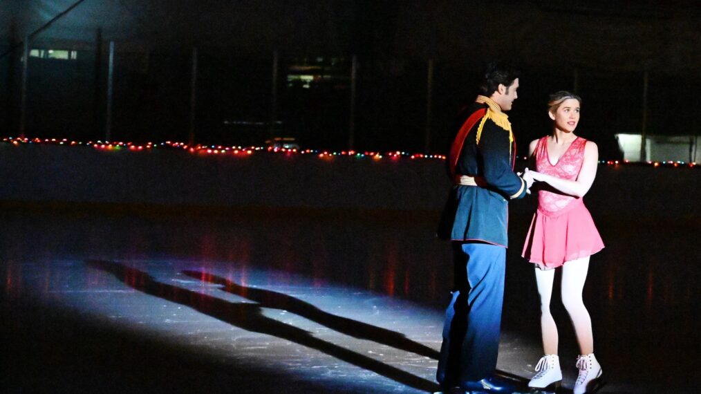 Anna Marie Dobbins and Jonathan Stoddard in 'A Royal Christmas on Ice'