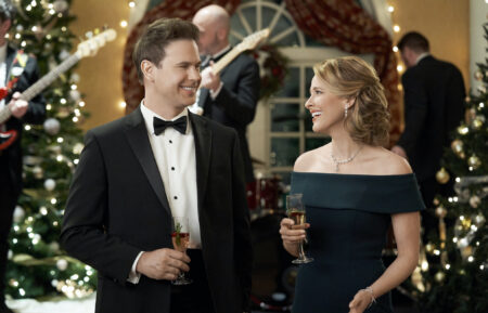 Christmas Wishes & Mistletoe Kisses - Matthew Davis and Jill Wagner