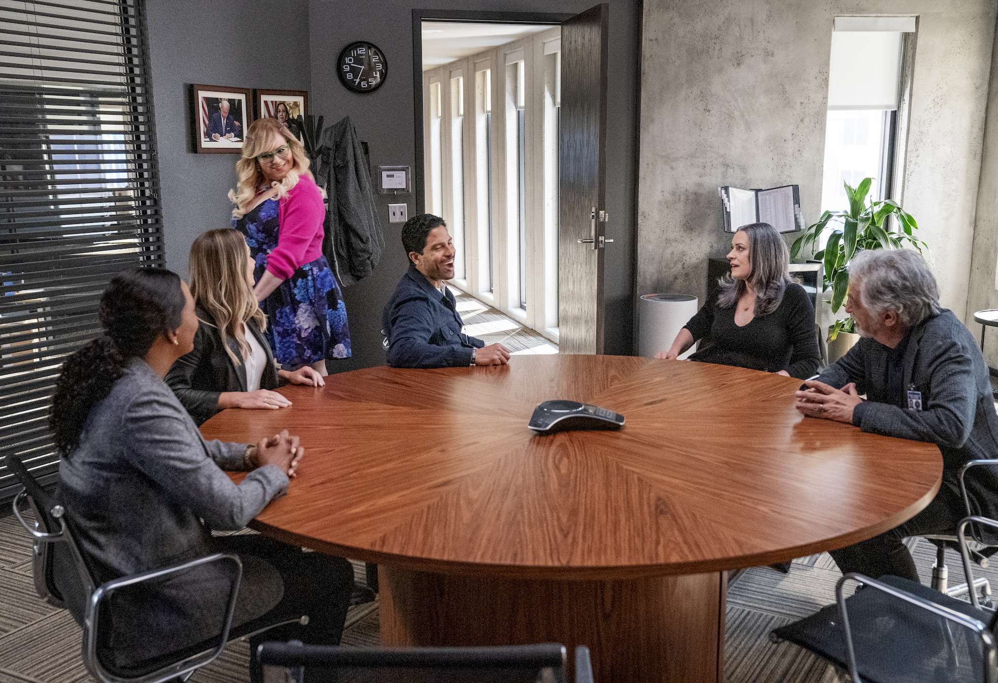 Aisha Tyler, AJ Cook, Kirsten Vangsness, Adam Rodriguez, Paget Brewster, and Joe Mantegna in 'Criminal Minds: Evolution'