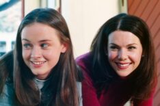 Alexis Bledel and Lauren Graham in 'Gilmore Girls'