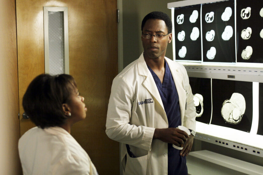 Chandra Wilson and Isaiah Washington in 'Grey's Anatomy' Season 1