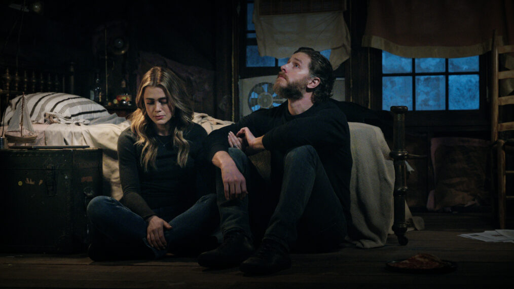 Melissa Roxburgh and Josh Dallas in 'Manifest'