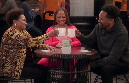 The Upshaws - Wanda Sykes as Lucretia, Kim Fields as Regina, Mike Epps as Bennie