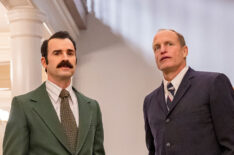 Justin Theroux and Woody Harrelson in 'White House Plumbers'