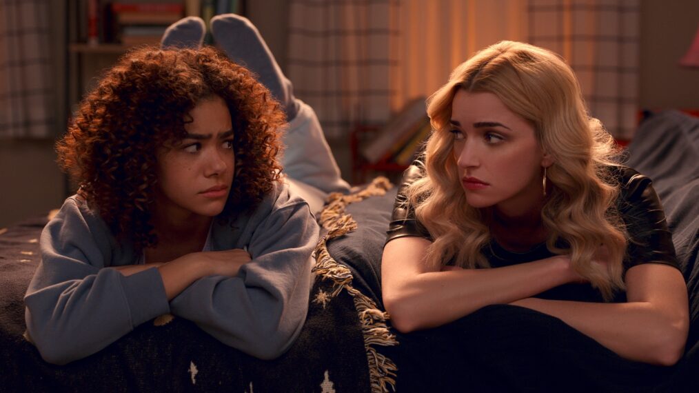 ‘Ginny & Georgia’ Sets Return as Netflix Unveils First Look at Season 2