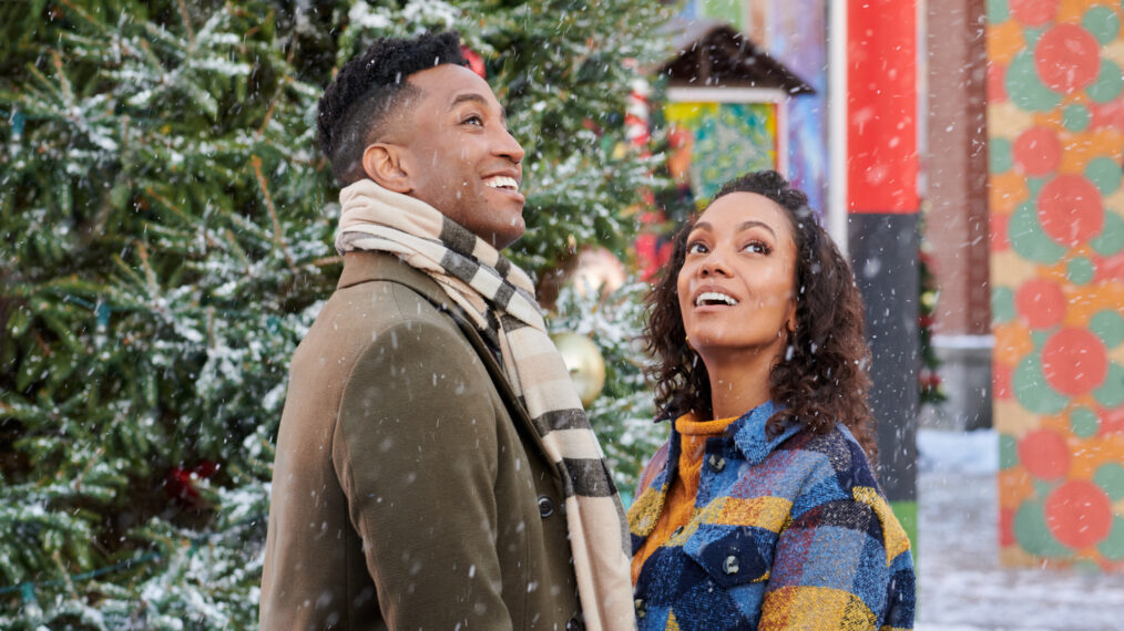 Brooks Darnell and Lyndie Greenwood in 'Holiday Heritage'