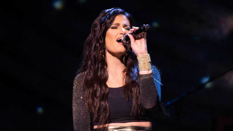 Idina Menzel: Which Way to the Stage?