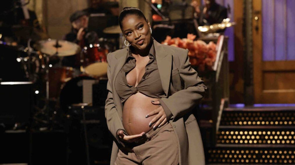 Keke Palmer shows off pregnant belly on Saturday Night Live