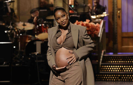 Keke Palmer shows off pregnant belly on Saturday Night Live