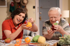 Mayim Bialik and Leslie Jordan in 'Call Me Kat'